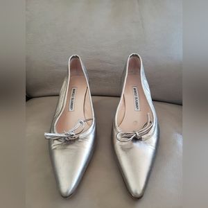 Manolo Blahnik Vintage Gold Heels 6